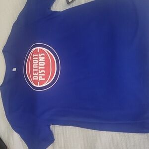 NWT Detroit Pistons shirt